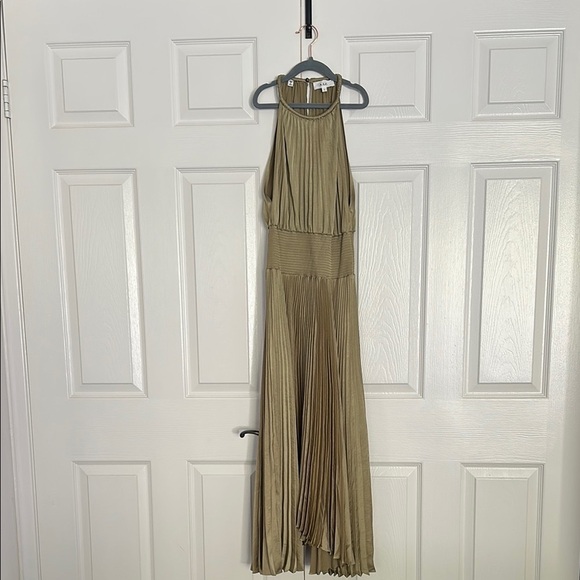 ALC Renzo II" satin pleated high-neck midi dress - Picture 6 of 11